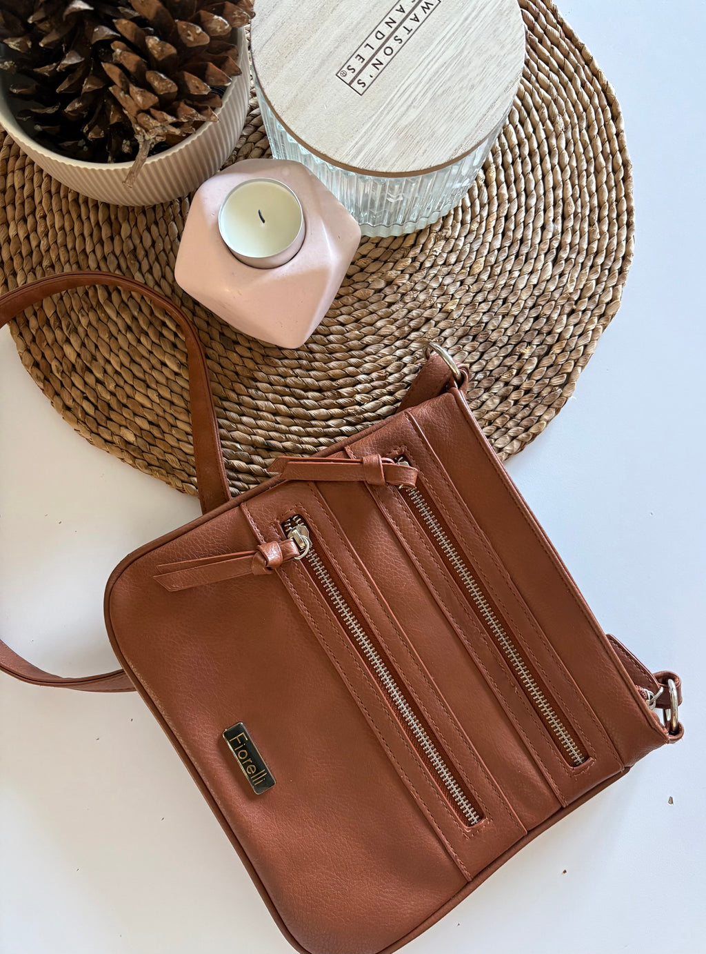 Sac en cuir brun marque Fiorelli