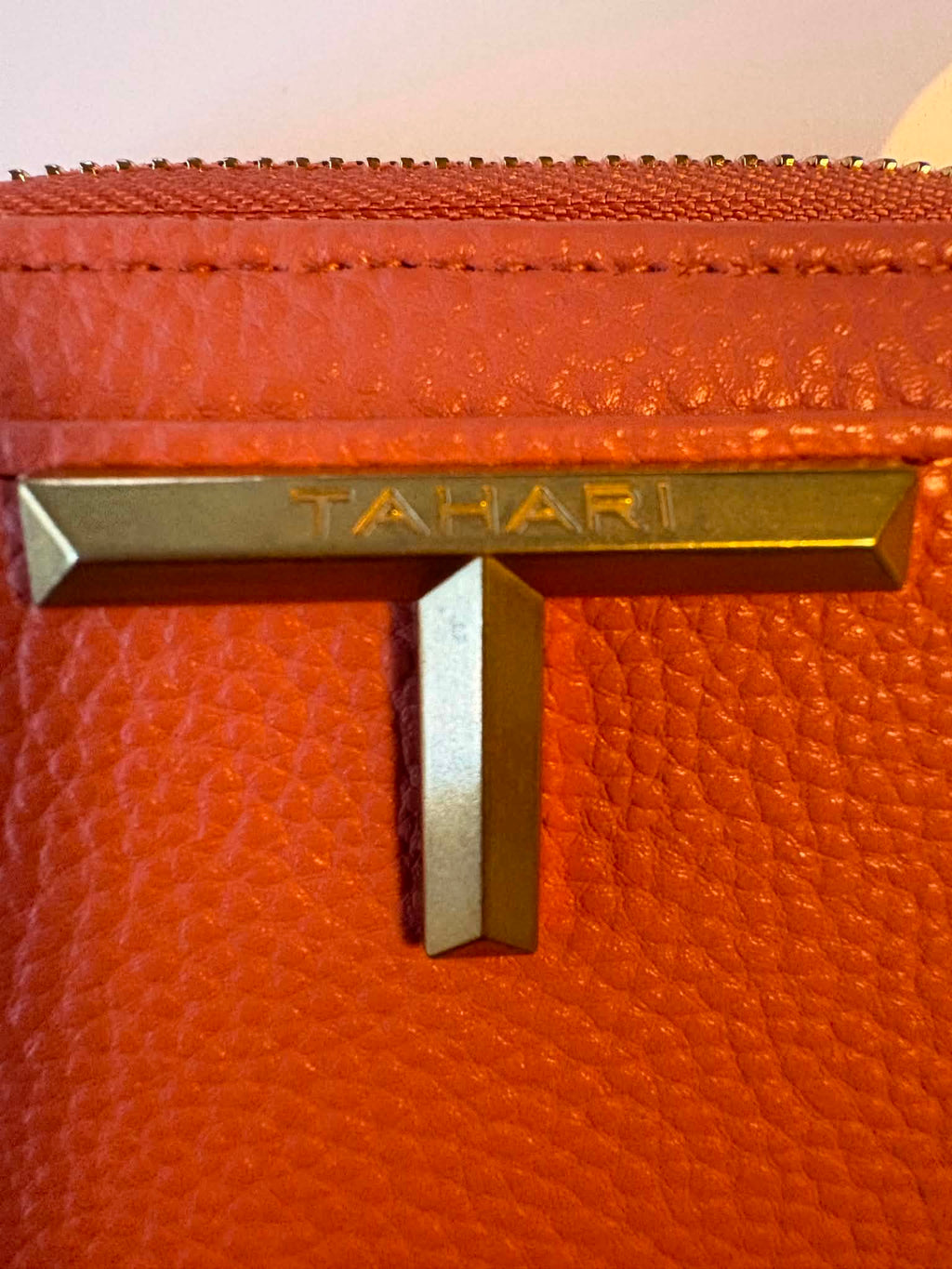 Portefeuille  Tahari