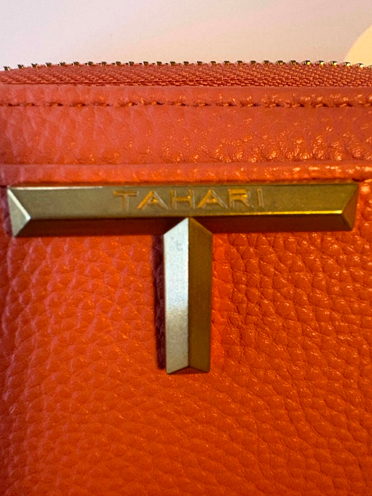 Portefeuille  Tahari