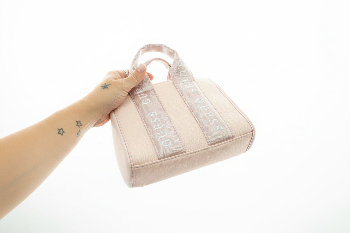 Petit sac de soirée rose Guess