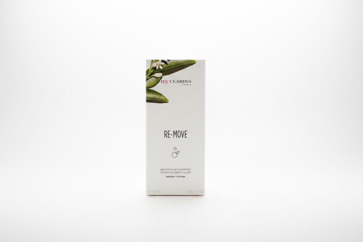 Nettoyant pour le visage RE-MOVE de Clarins