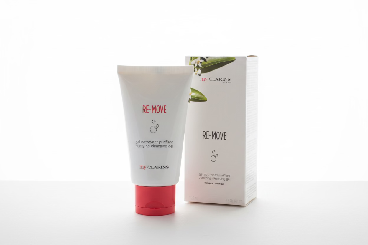 Nettoyant pour le visage RE-MOVE de Clarins
