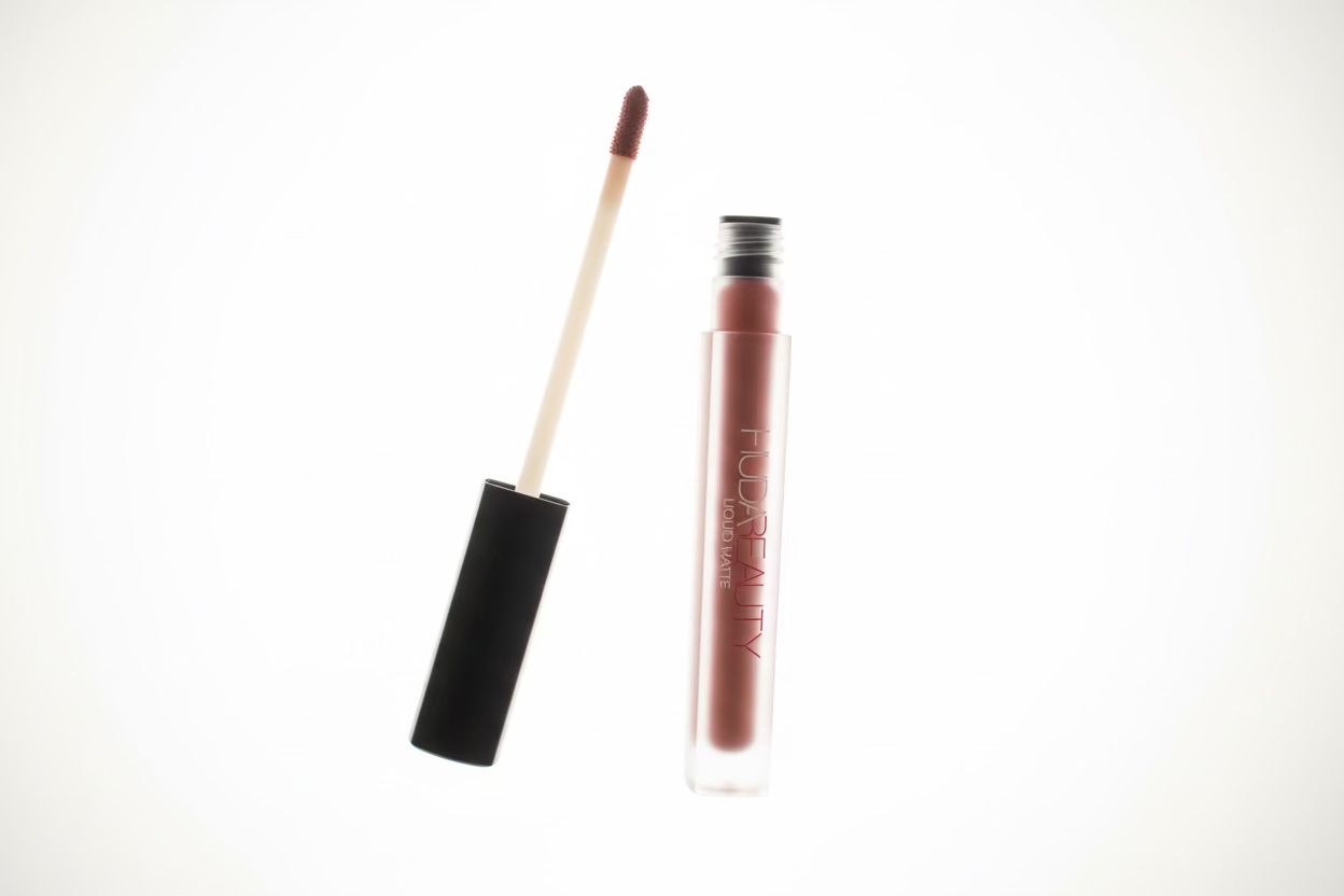 Huda Beauty – Rouge à lèvres liquide mat