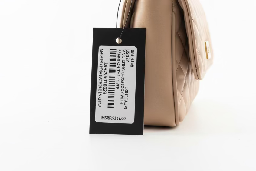 Sac à bandoulière Badgley Mischka matelassé – Taupe clair